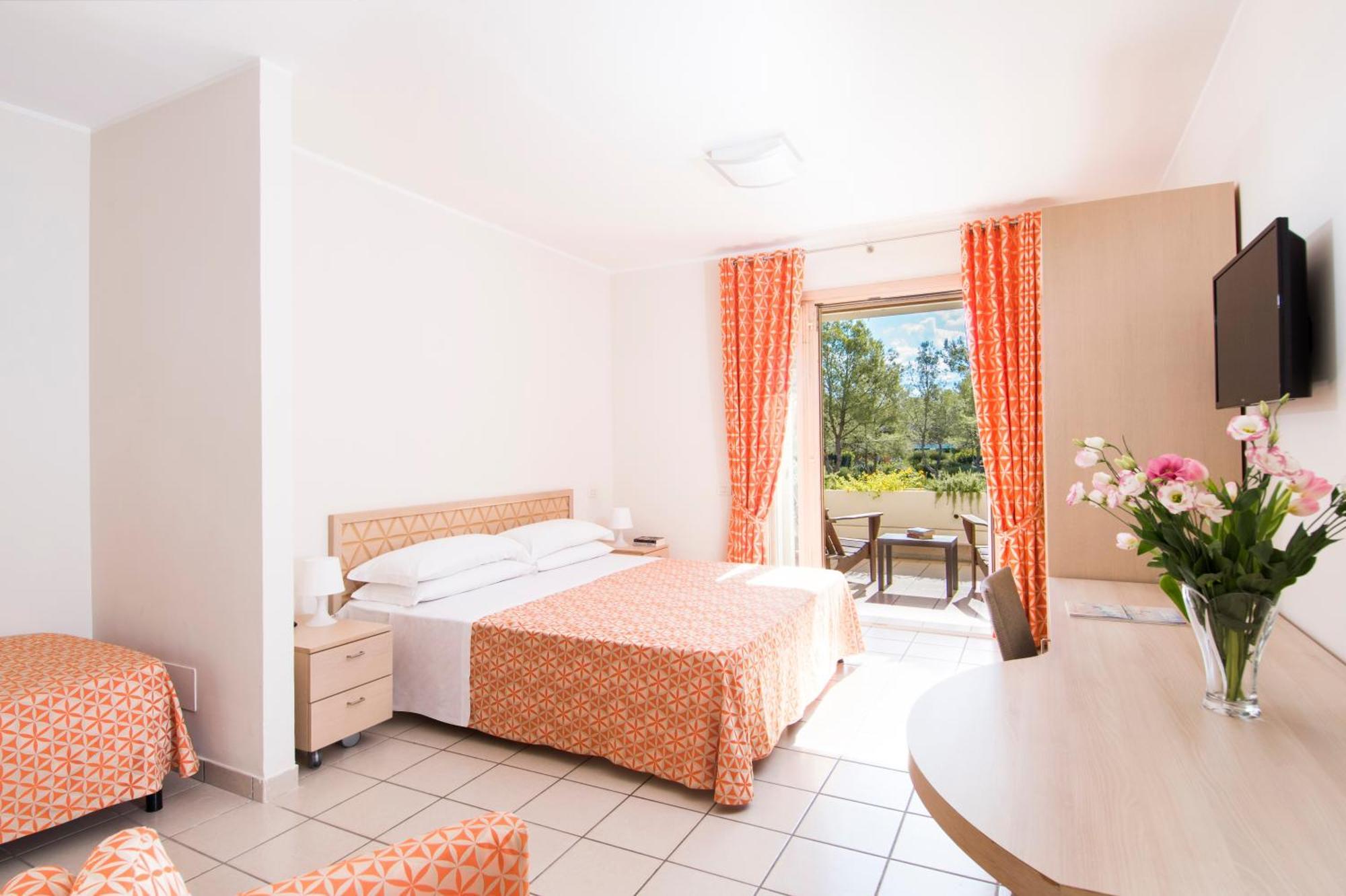 Ethra Reserve Valentino Castellaneta Marina Room photo